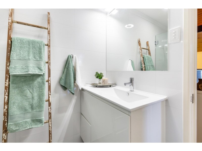 10 Mowlam Street, Eimeo QLD 4740