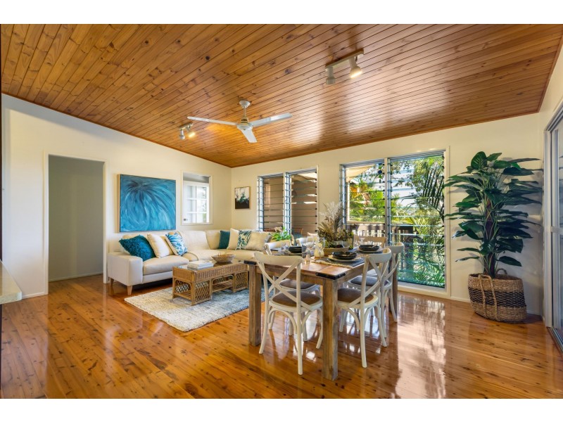 10 Mowlam Street, Eimeo QLD 4740