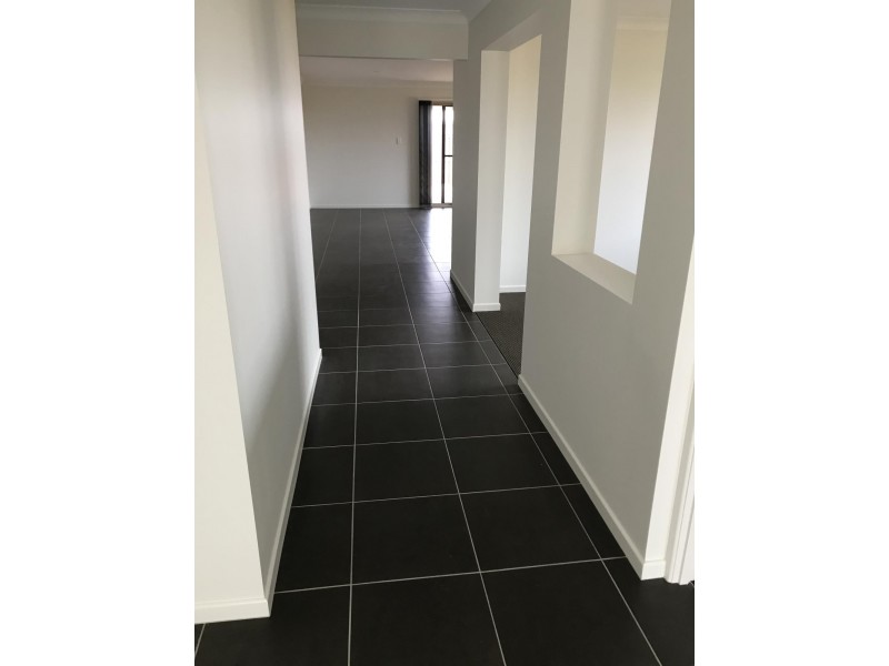 10 Tiller street, Bucasia QLD 4750