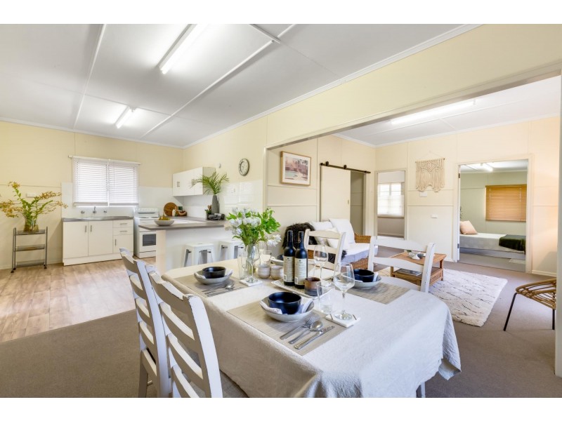 17 Robin Street, Slade Point QLD 4740