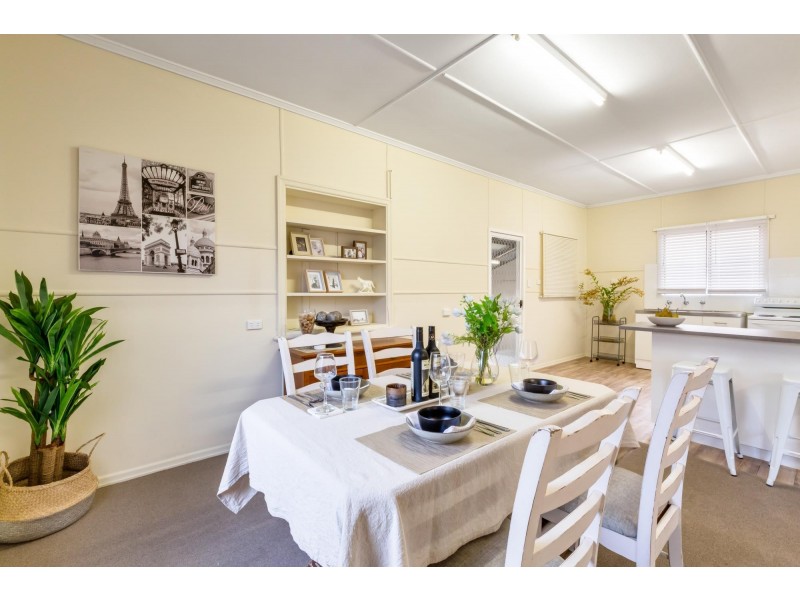 17 Robin Street, Slade Point QLD 4740