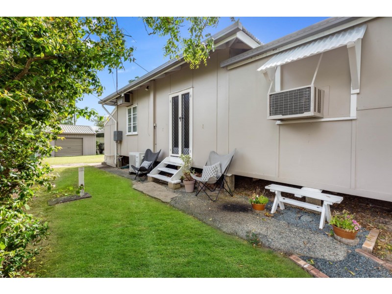 17 Robin Street, Slade Point QLD 4740