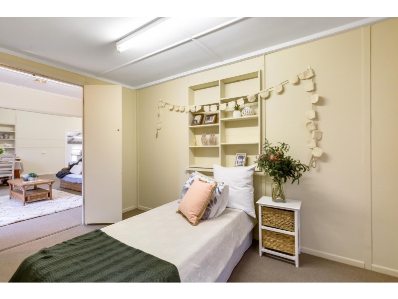 17 Robin Street, Slade Point QLD 4740