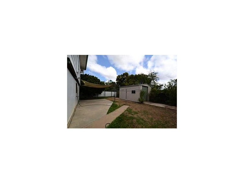 32 Clements St, Moranbah QLD 4744