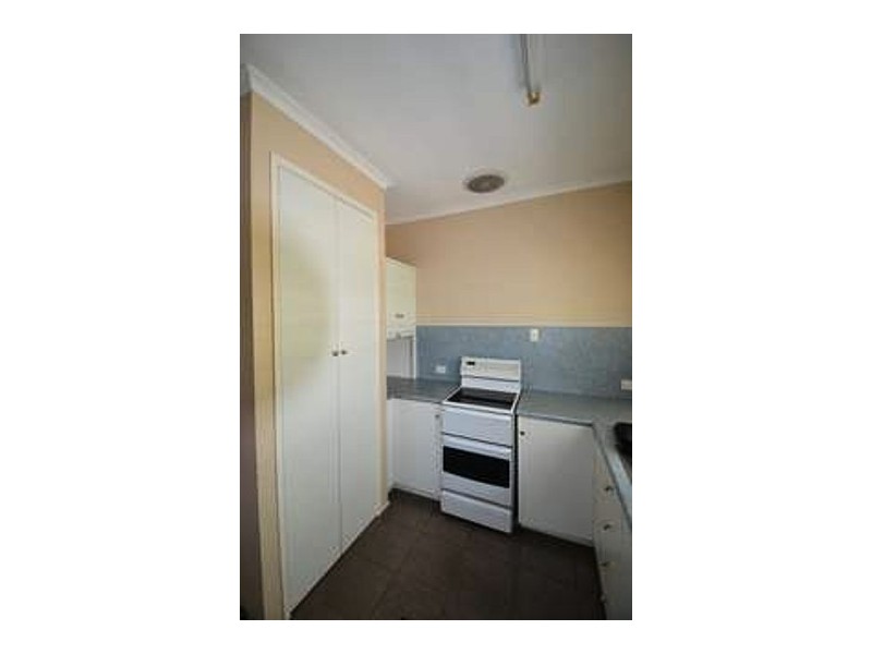 32 Clements St, Moranbah QLD 4744