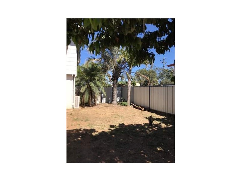 32 Clements St, Moranbah QLD 4744