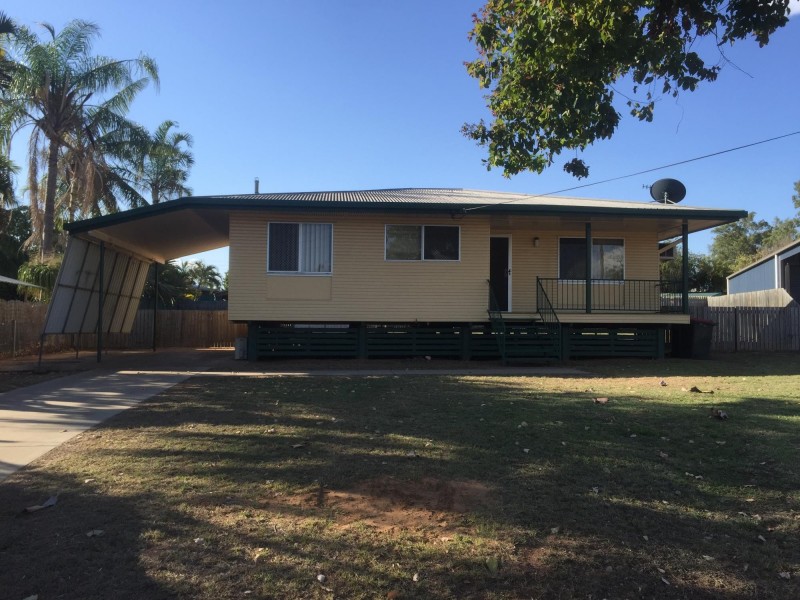 9 Cobb Court, Moranbah QLD 4744