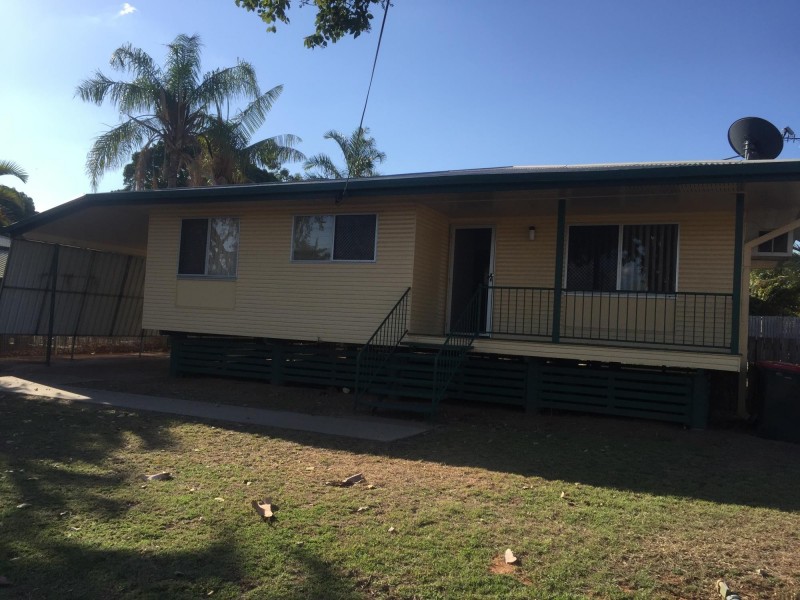 9 Cobb Court, Moranbah QLD 4744