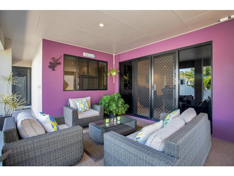 18 Brooksfield Drive, Sarina Beach QLD 4737