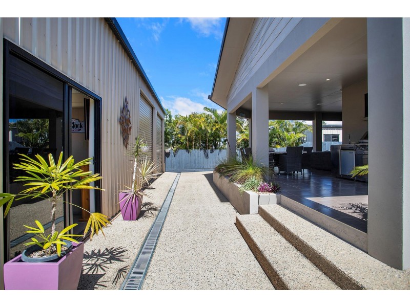 18 Brooksfield Drive, Sarina Beach QLD 4737