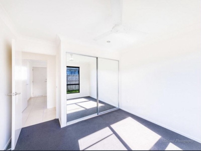 8 Montgomery Street, Rural View QLD 4740