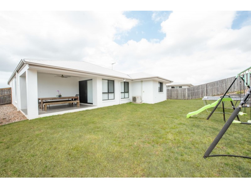 6 Hinkler Court, Rural View QLD 4740