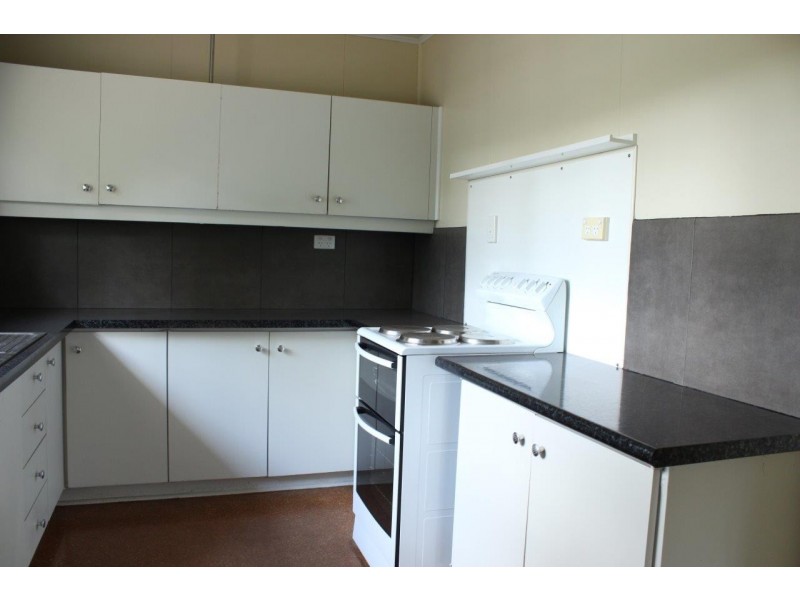 11 McCool Street, Moranbah QLD 4744