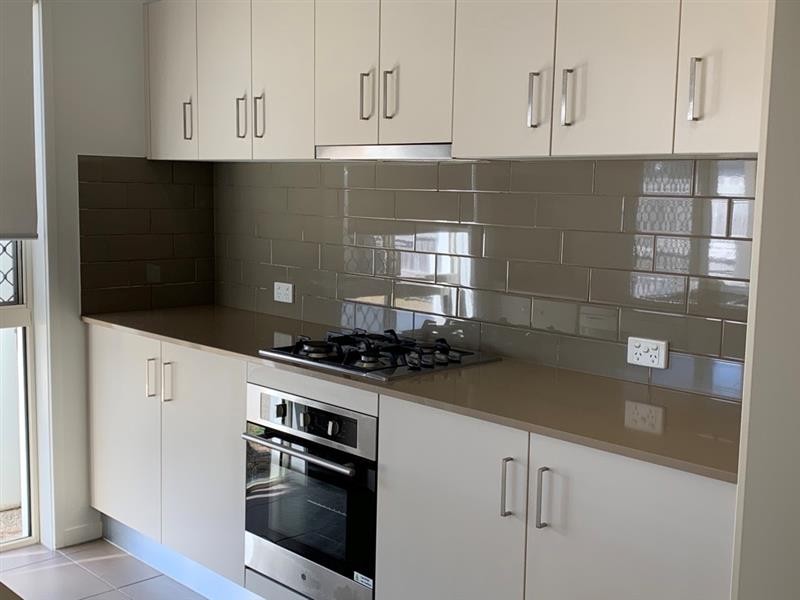 1/10 Somerset Dve, Andergrove QLD 4740