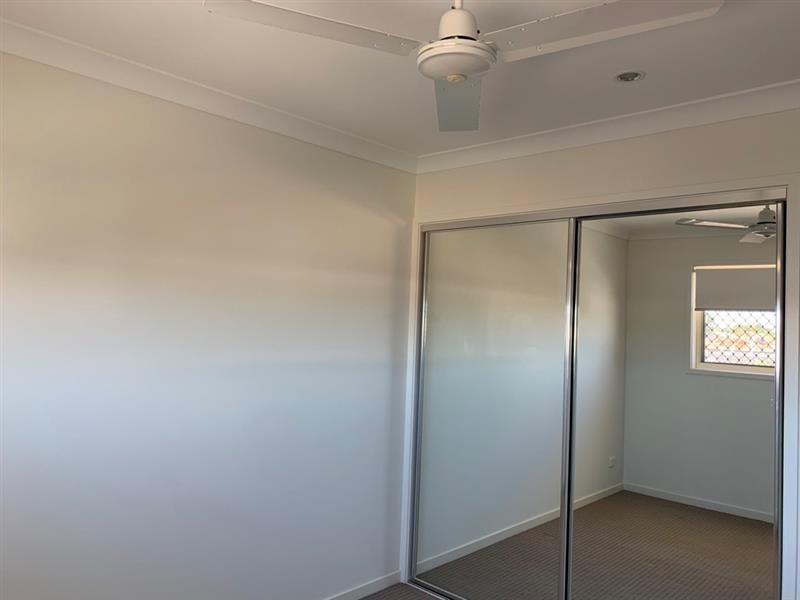 1/10 Somerset Dve, Andergrove QLD 4740