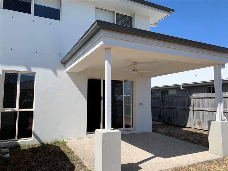 1/10 Somerset Dve, Andergrove QLD 4740