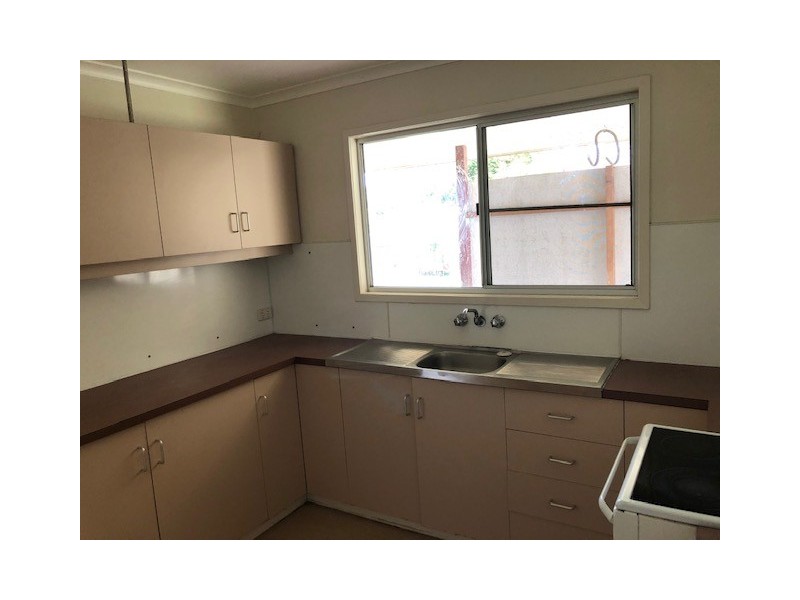 11 Yeates Street, Moranbah QLD 4744