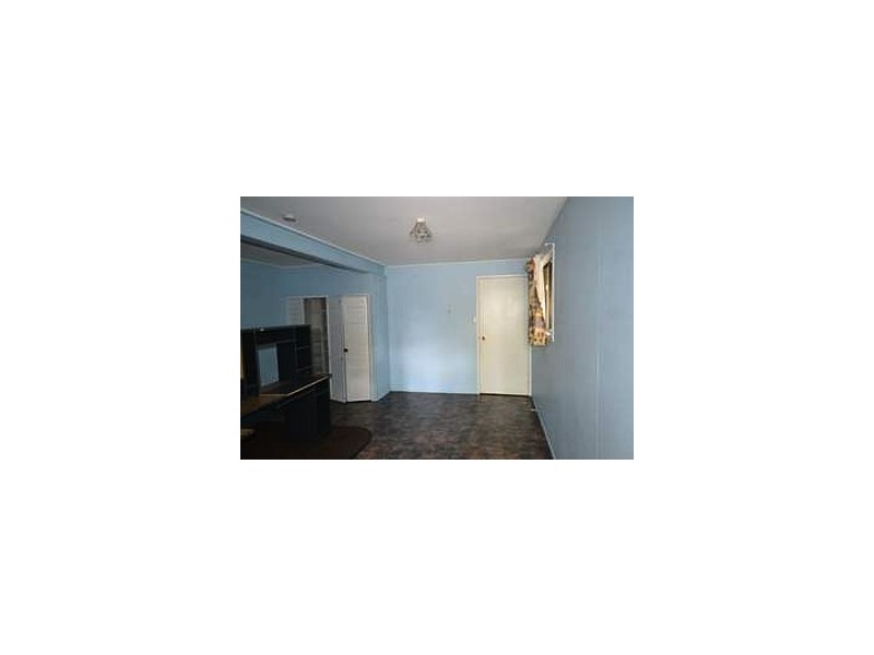 32 Clements St, Moranbah QLD 4744
