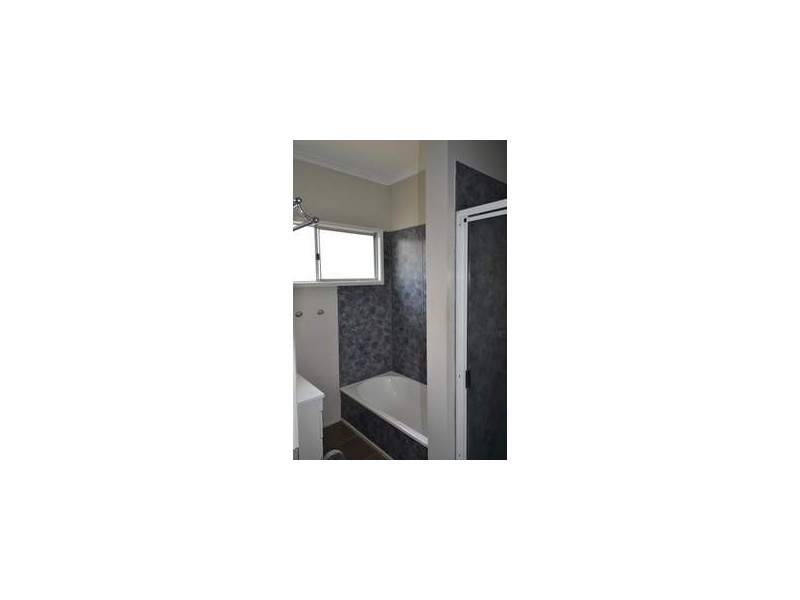 32 Clements St, Moranbah QLD 4744