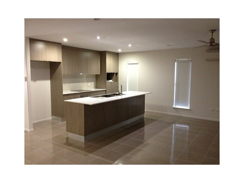 19 Makybe Diva Drive, Ooralea QLD 4740