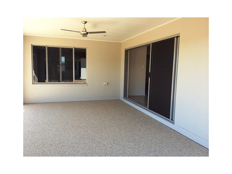 19 Makybe Diva Drive, Ooralea QLD 4740