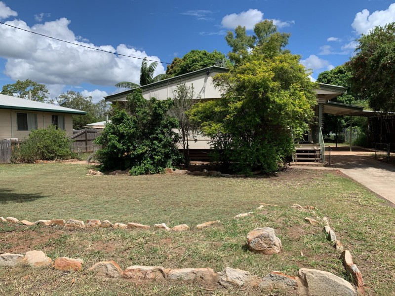 9 Kangaroo Drive, Moranbah QLD 4744