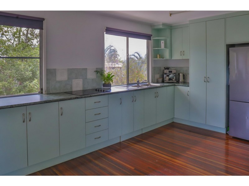 7 Renier St, Moranbah QLD 4744