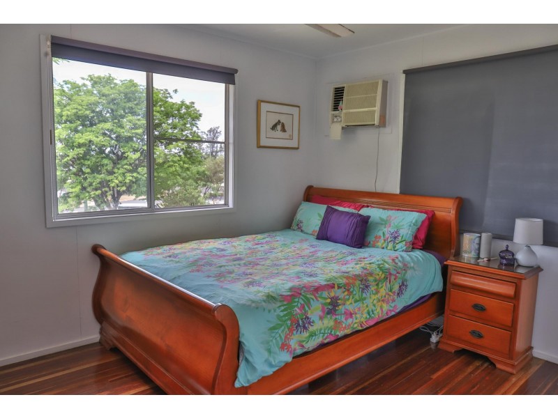 7 Renier St, Moranbah QLD 4744