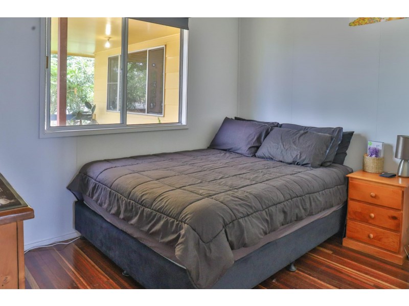 7 Renier St, Moranbah QLD 4744