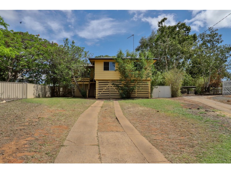 7 Renier St, Moranbah QLD 4744