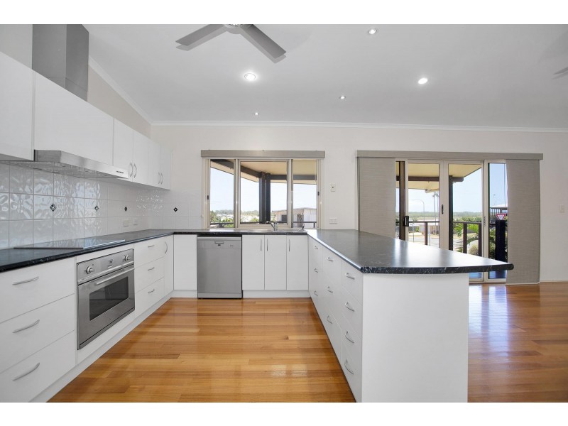 4 Arana Drive, Rural View QLD 4740