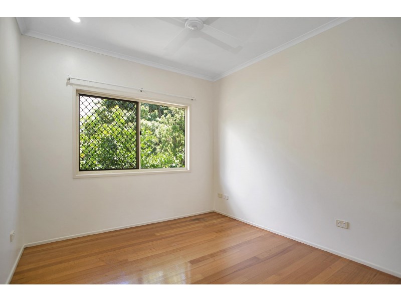 4 Arana Drive, Rural View QLD 4740
