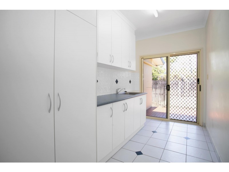 4 Arana Drive, Rural View QLD 4740