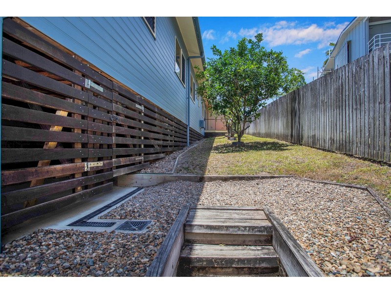 4 Arana Drive, Rural View QLD 4740