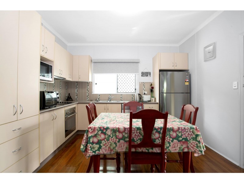 6 Mary Street, West Mackay QLD 4740