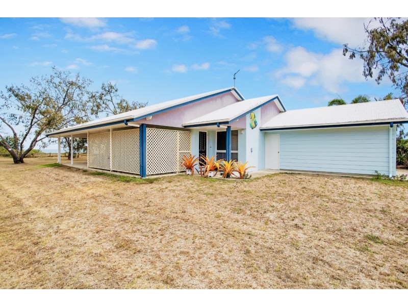 30 Owen Jenkins Drive, Sarina Beach QLD 4737