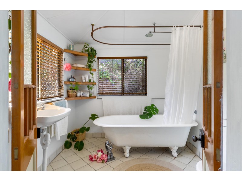 259 Slade Point Road, Slade Point QLD 4740