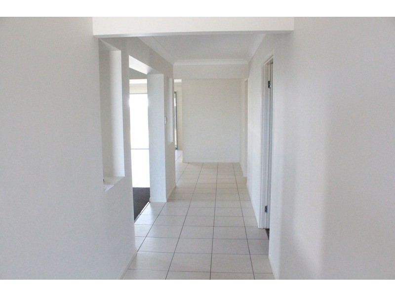 55 Whitehaven Drive, Blacks Beach QLD 4740