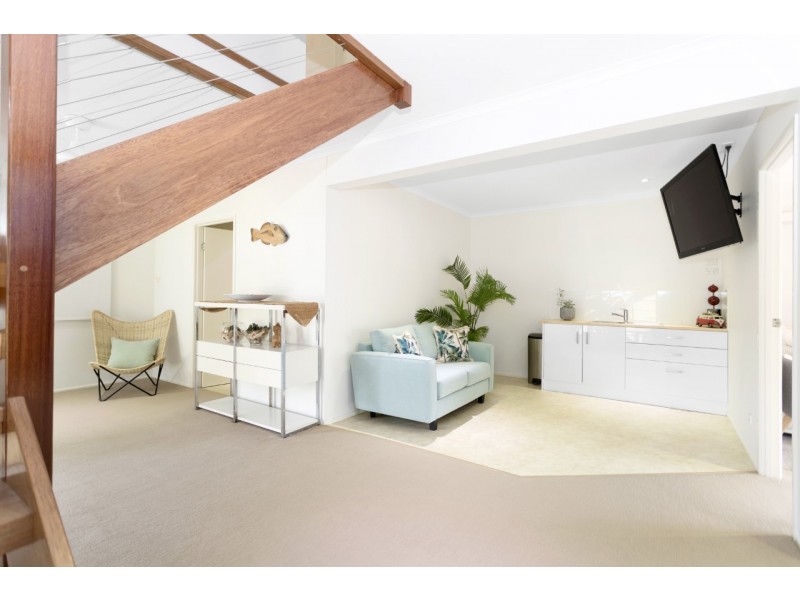 9 Coral Drive, Blacks Beach QLD 4740