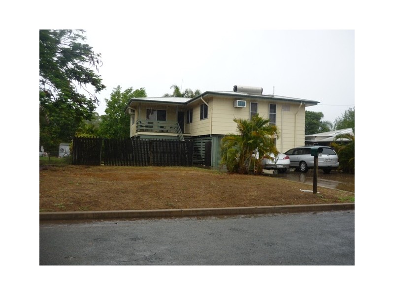 12 Gordon Terrace, Moranbah QLD 4744