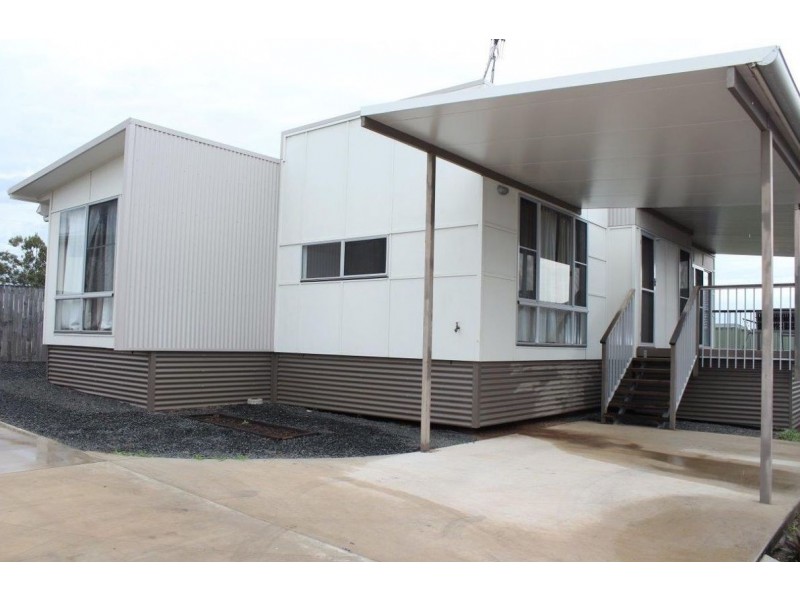 2/7 Hannay St, Moranbah QLD 4744