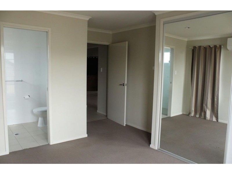 2/7 Hannay St, Moranbah QLD 4744