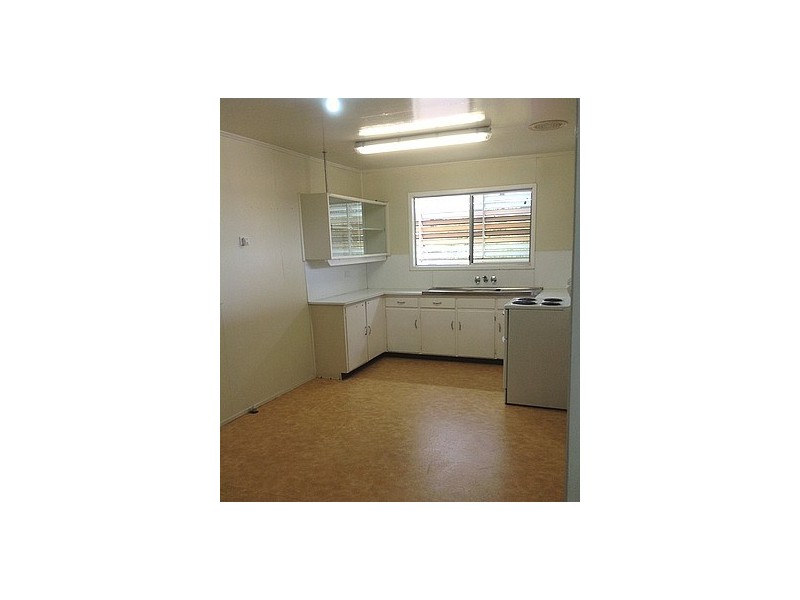 8 Macdonald Street, Dysart QLD 4745