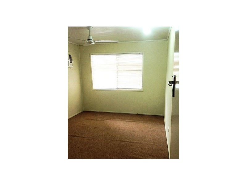 8 Macdonald Street, Dysart QLD 4745