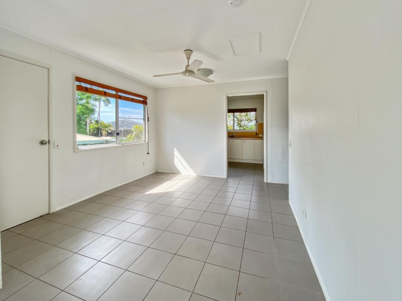 37 Bradman Street, Moranbah QLD 4744
