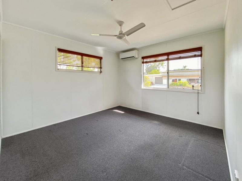 37 Bradman Street, Moranbah QLD 4744