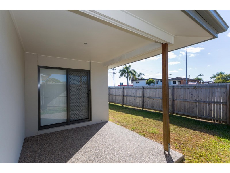 2E Mansfield Drive, Beaconsfield QLD 4740