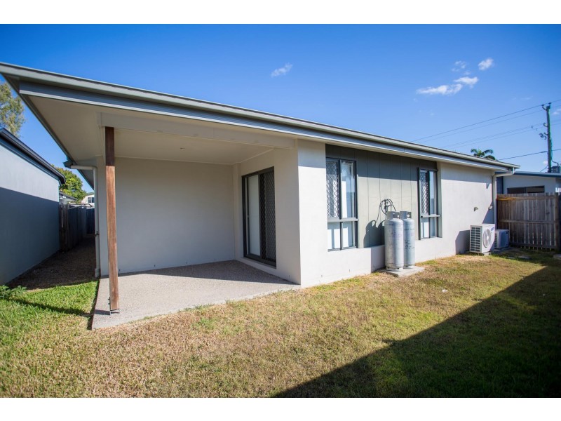 2E Mansfield Drive, Beaconsfield QLD 4740