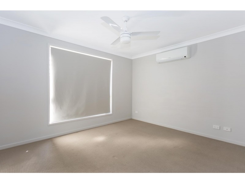 2E Mansfield Drive, Beaconsfield QLD 4740