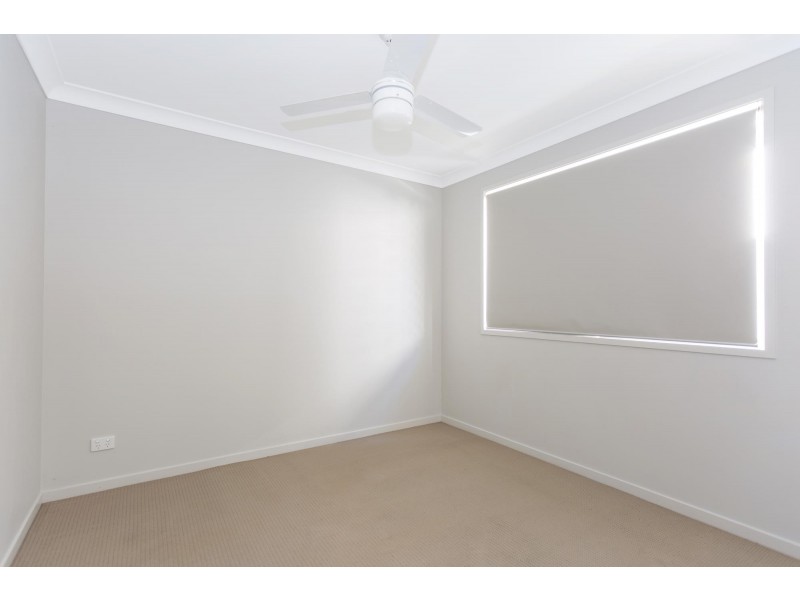 2E Mansfield Drive, Beaconsfield QLD 4740